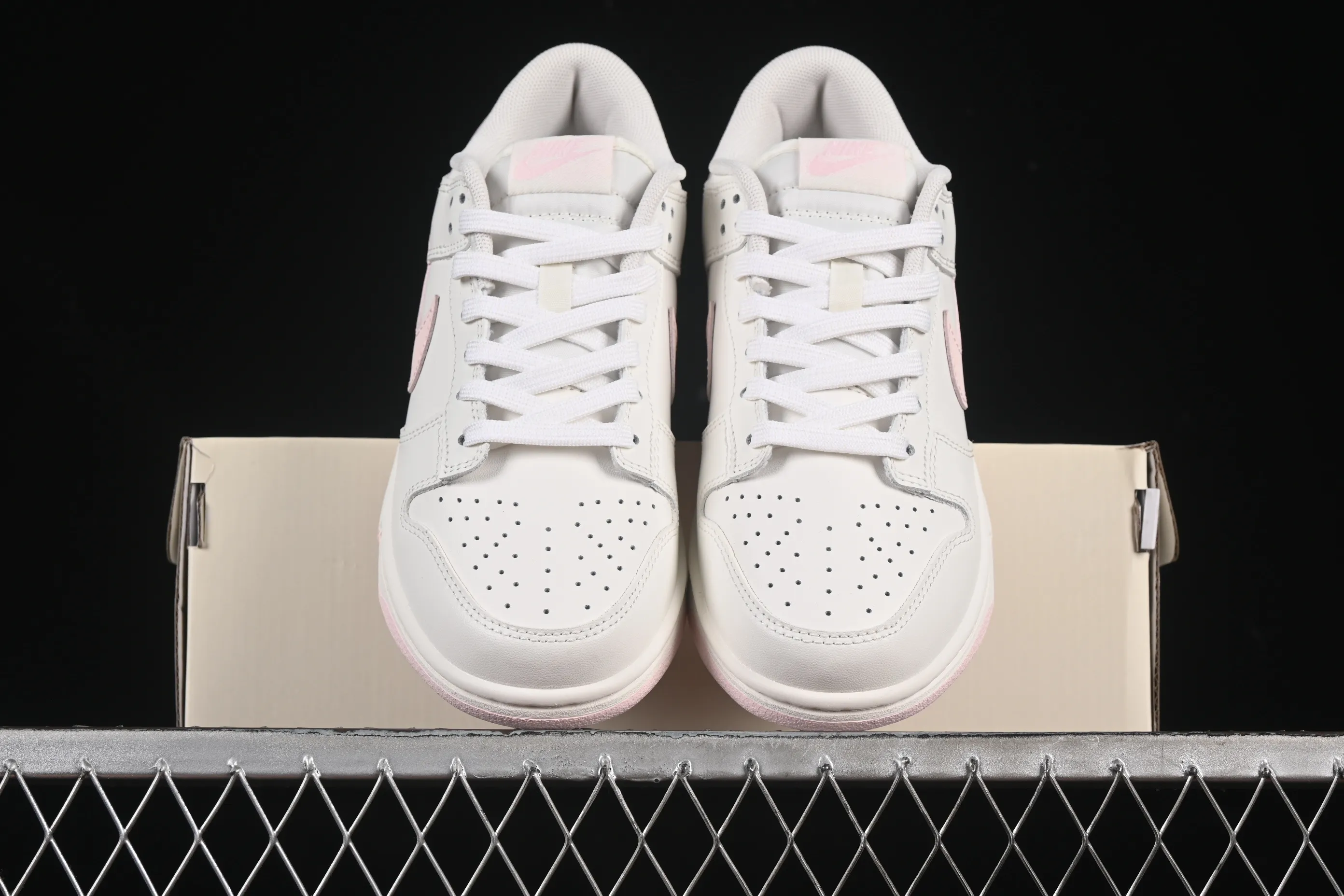 All Categories Nk SB Dunk Series Nk SB Dunk Low Low-top sneakers Nike SB Dunk Low "Just Do It" Anniversary high-end custom low-top casual sneakers WP0510-068